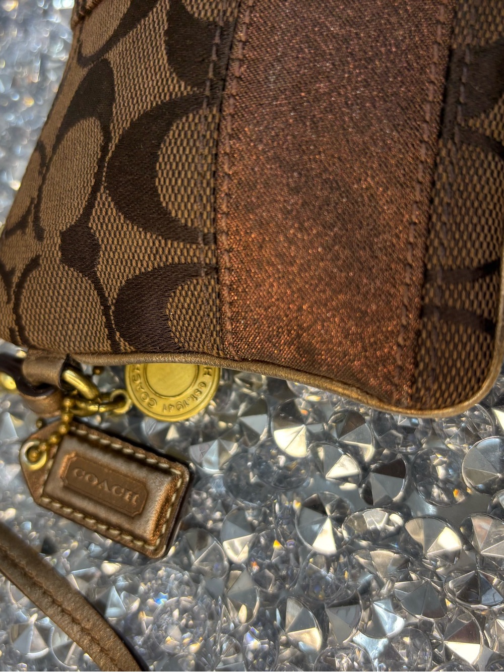 Coach y2k legacy Signature Shimmer Stripe Wristlet EUC - Picture 12 of 12
